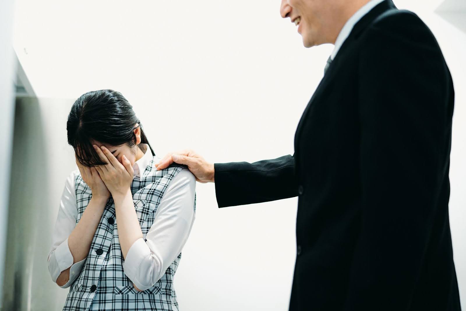 職場におけるセクハラとは？判断基準や企業がすべき対策を解説