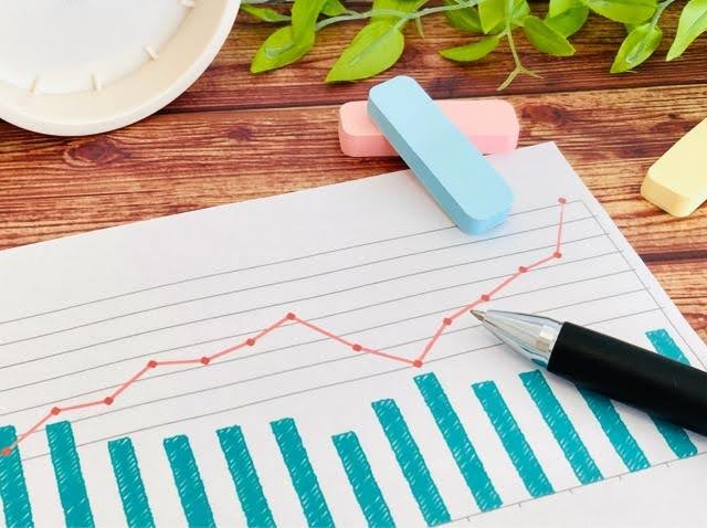 データ分析とは？ビジネスに欠かせない基礎知識と進め方を分かりやすく解説